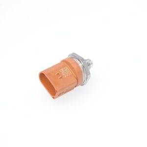 0261545050phanwhco0000-1.jpg SENZOR PRITISKA GORIVA VW/AUDI/SKODA BENZ. bosch
