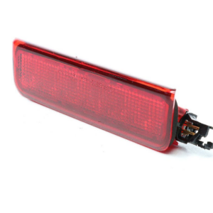 STOP LAMPA GORNJA VW CADDY 04-  ytt